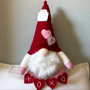 SOLD✨VALENTINES DAY Knit Gnome with Banner Plush XOXO